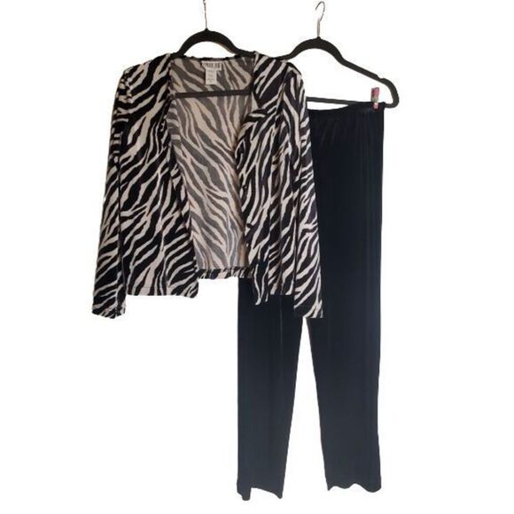 Robbie Bee Velour Pants, Tank, And Jacket 3 Piece Set Size 10P. - Picture 3 of 8